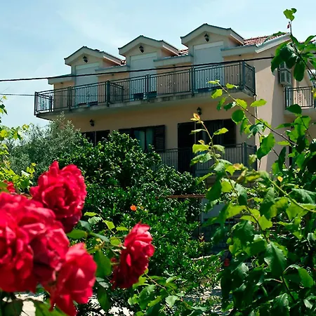 Franic Bacina Lakes Apartments Ploce  Exterior photo