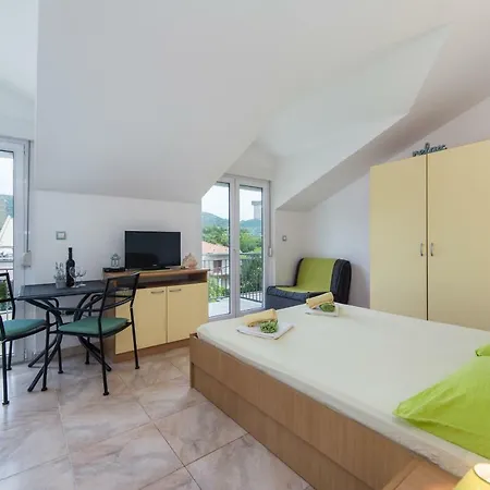 Franic Bacina Lakes Apartments Ploce  Exterior photo