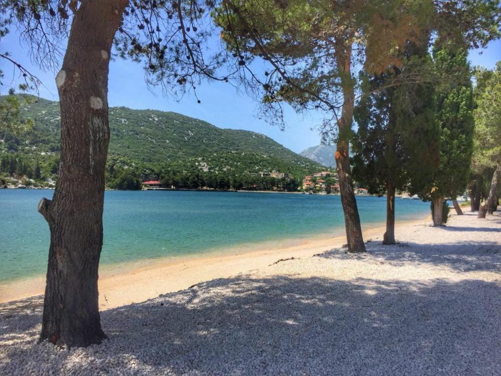 Marinovic Bacina Lakes Apartman *